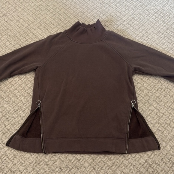 ATHLETA - Picture 2 of 5